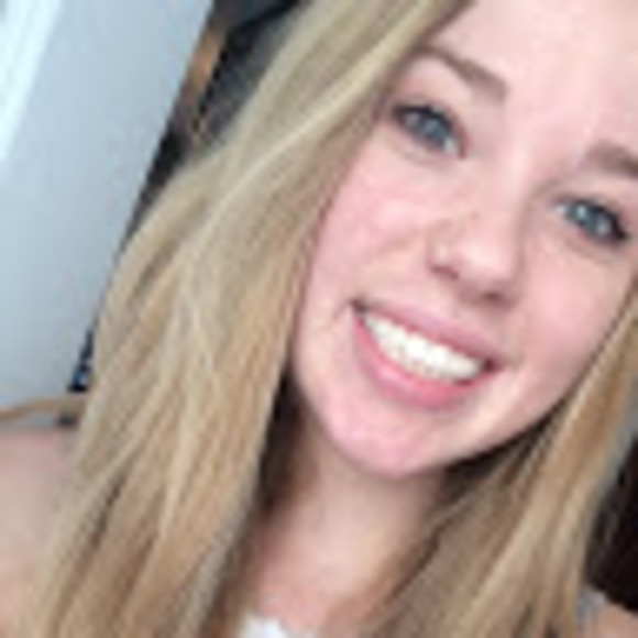 Meet your Posher, Cait - Picture 1 of 1